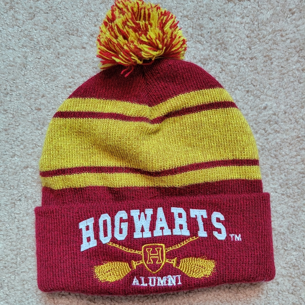 Hogwarts Alumni Beanie with Pom Pom